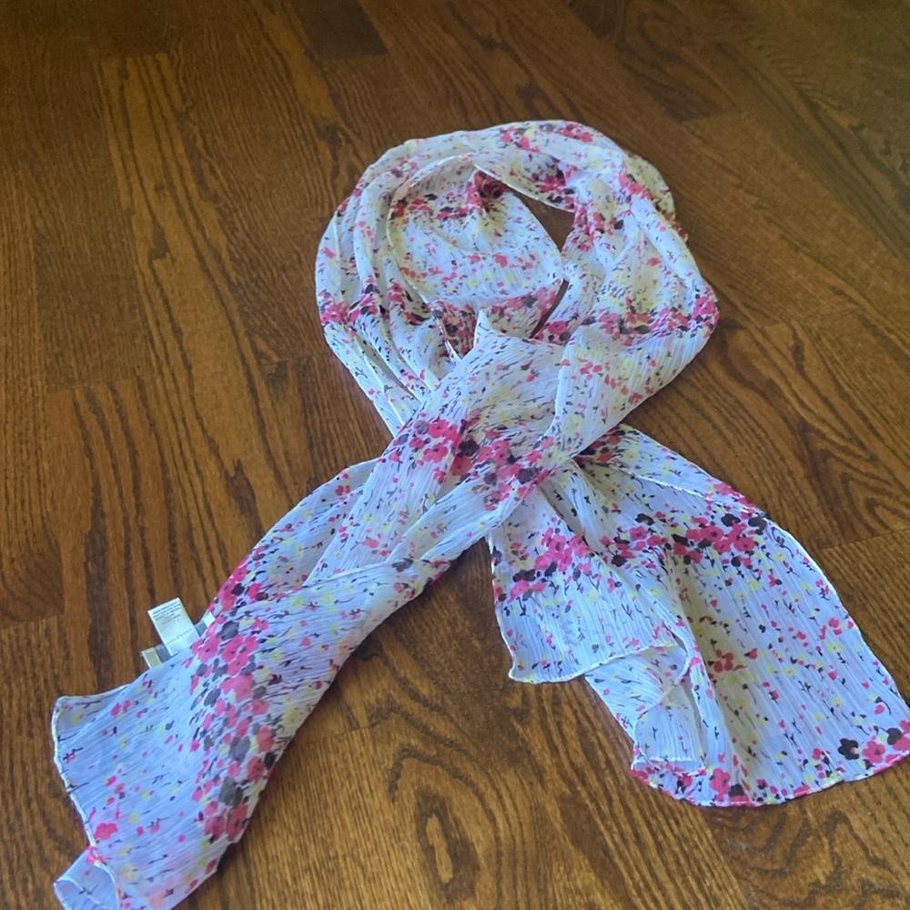 Scarf!